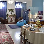 Vicolo Del Chiostro 3*