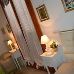 Vicolo Del Chiostro 3*