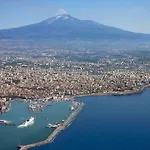 Vicolo Del Chiostro 3* Aci SantʼAntonio