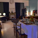 Vicolo Del Chiostro 3*
