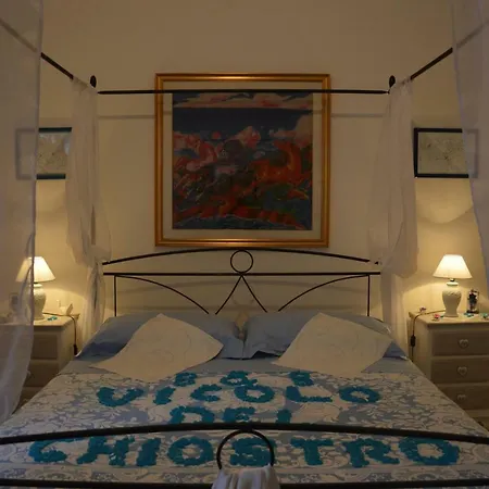Oda ve Kahvaltı Vicolo Del Chiostro Aci SantʼAntonio